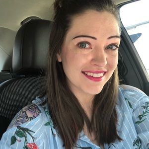 Meet your Posher, Nicole